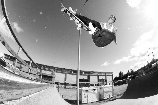 Melon to fakie i rampen. Melon to fakie i rampen.